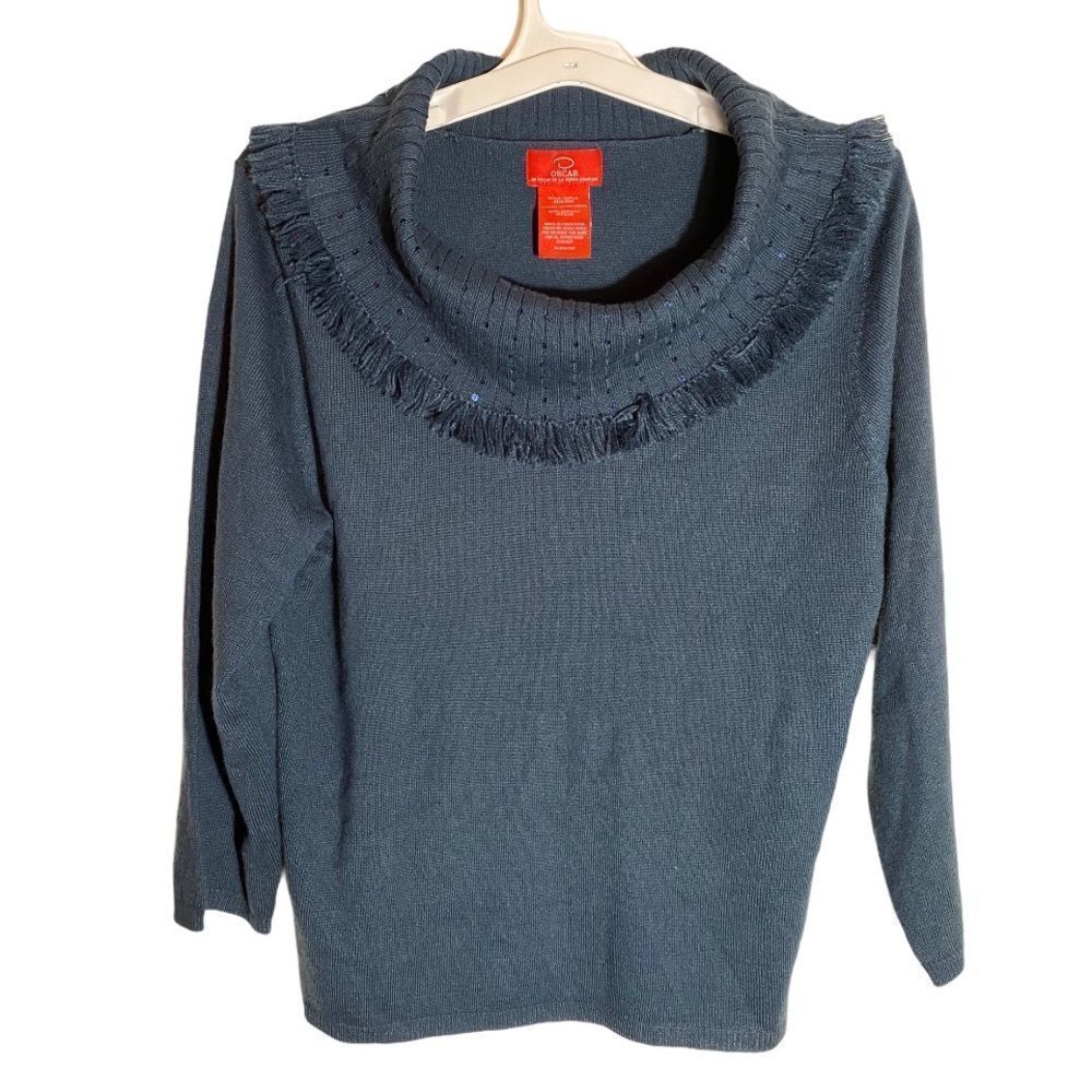 Oscar‎ Sweater